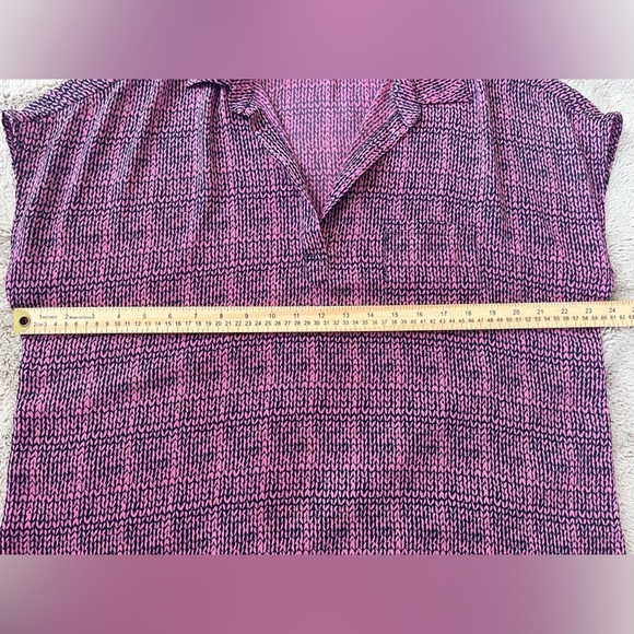 Pleione V Neck Collared Top Cap Sleeves Pink and Navy. Sz XXL plus size casual - Picture 11 of 11